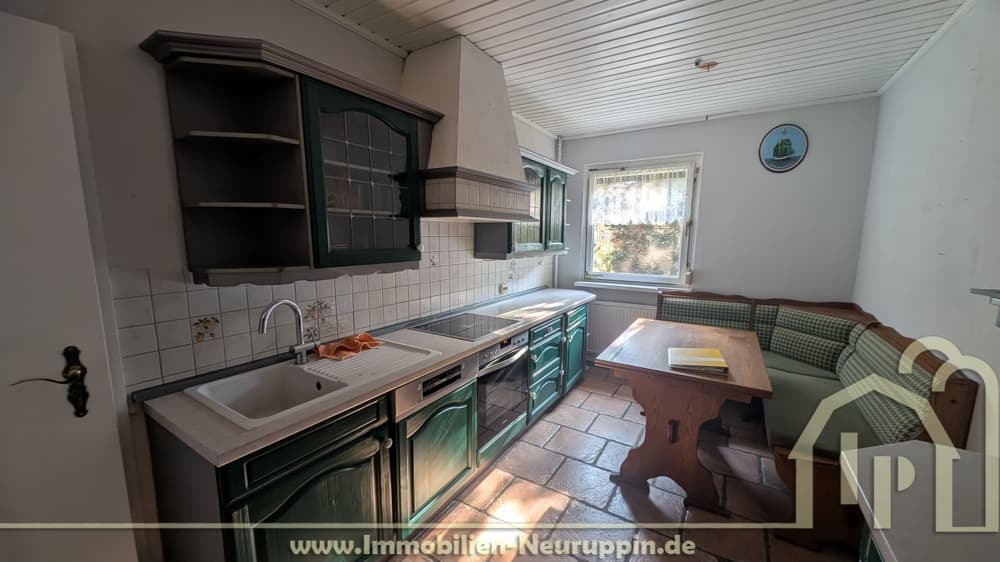 Küche mit Möbeln