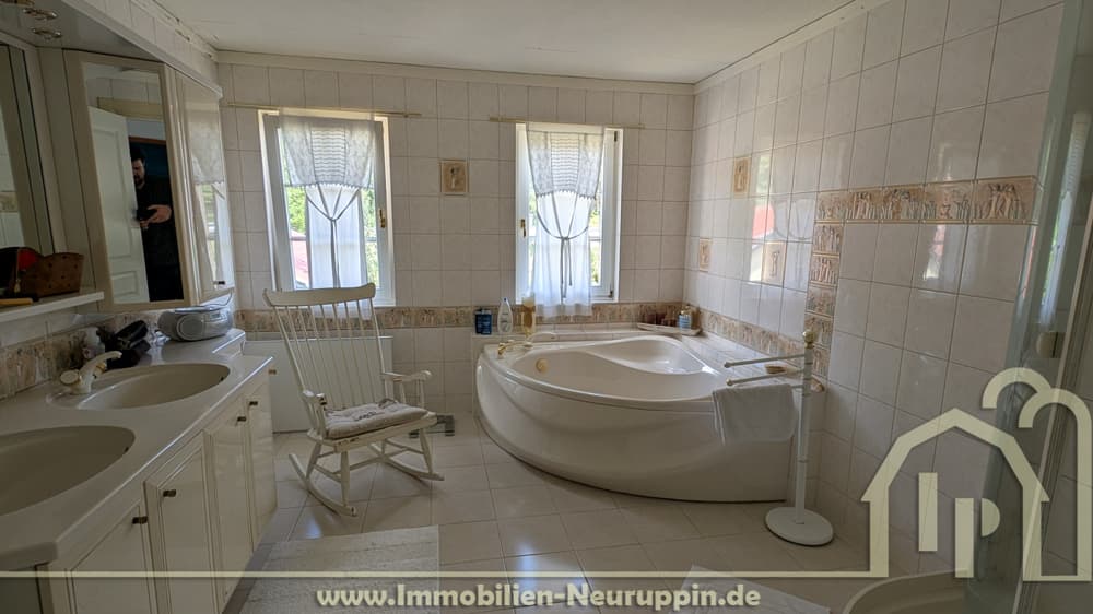 Badezimmer DG